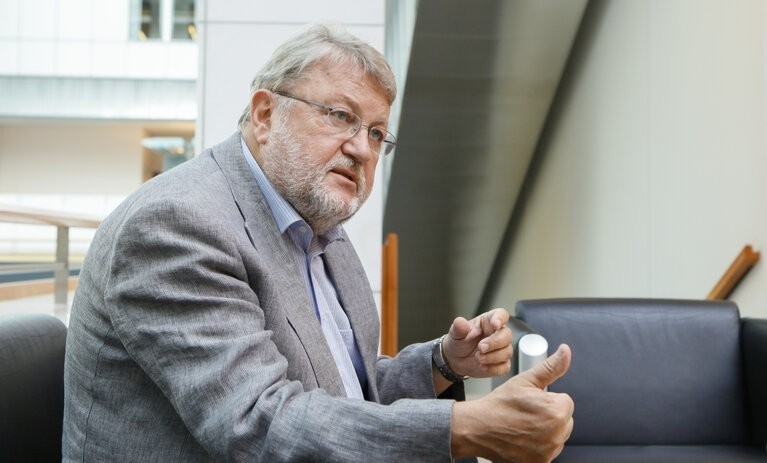 Διεθνής Αερολιμένας Αθηνών: Aπεβίωσε το μέλος ΔΣ, Robert Goebbels | Ειδήσεις για την Οικονομία