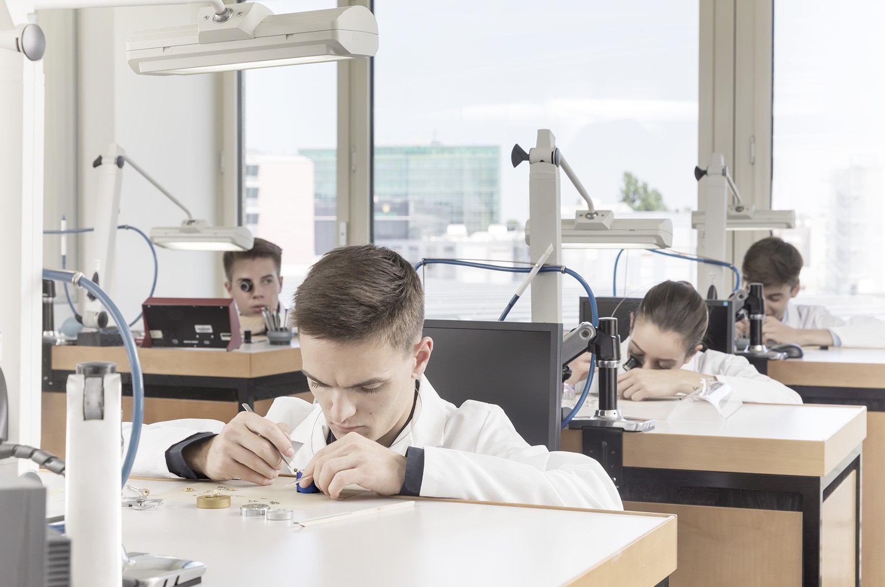 Η Rolex άνοιξε σχολή και η εισαγωγή είναι τόσο δύσκολη όσο στο Harvard