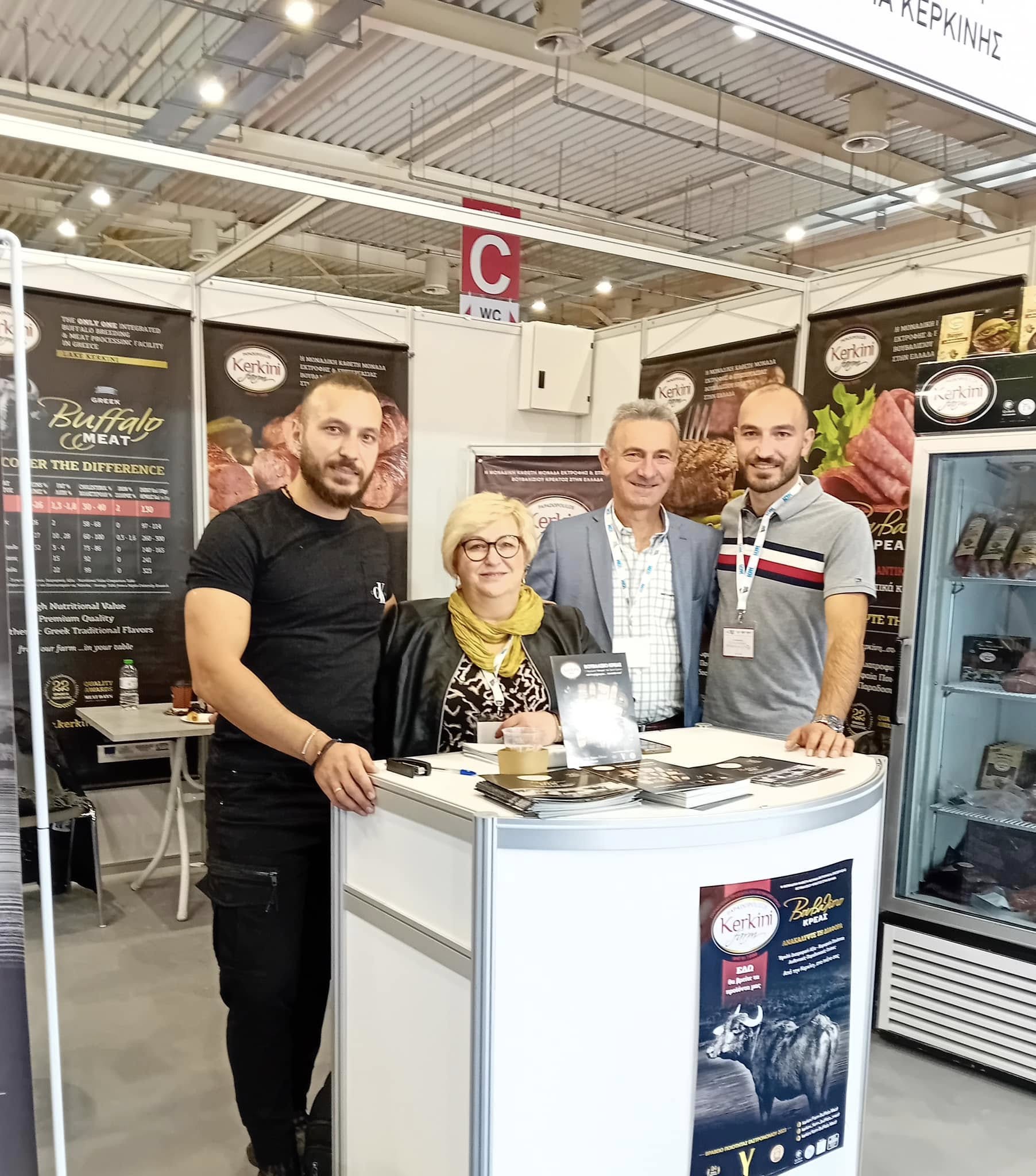 Η οικογένεια Παπαδοπούλου © Φάρμα Κερκίνης Βουβαλισιο κρέας / Kerkini Farm Buffalo Meat