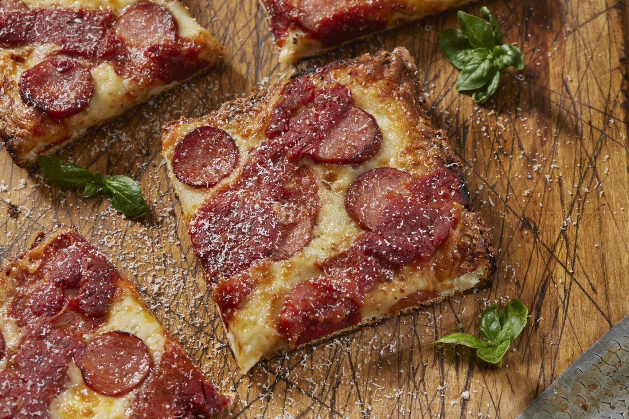 Pizzaroo: Το νέο στοίχημα του Jackaroo είναι η διάσημη πίτσα σε στυλ Ντιτρόιτ