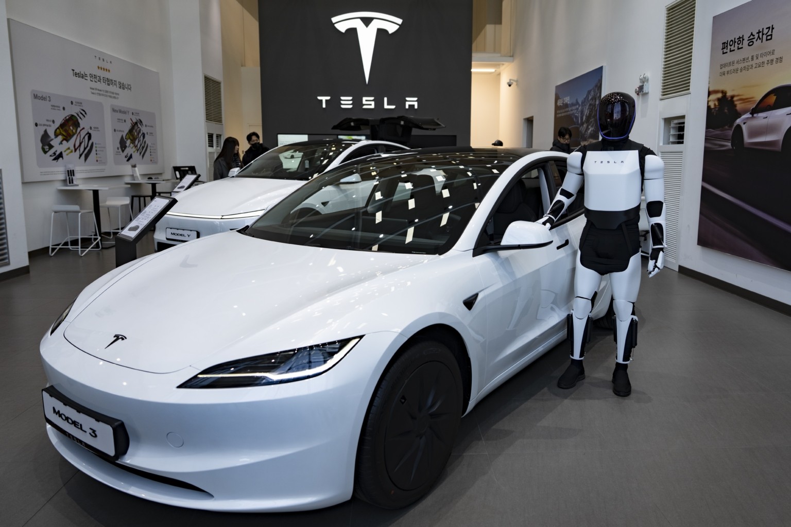 Κούρσα για ανθρωποειδή ρομπότ: Ποια είναι τα πιο εξελιγμένα και σε τι διαφέρουν