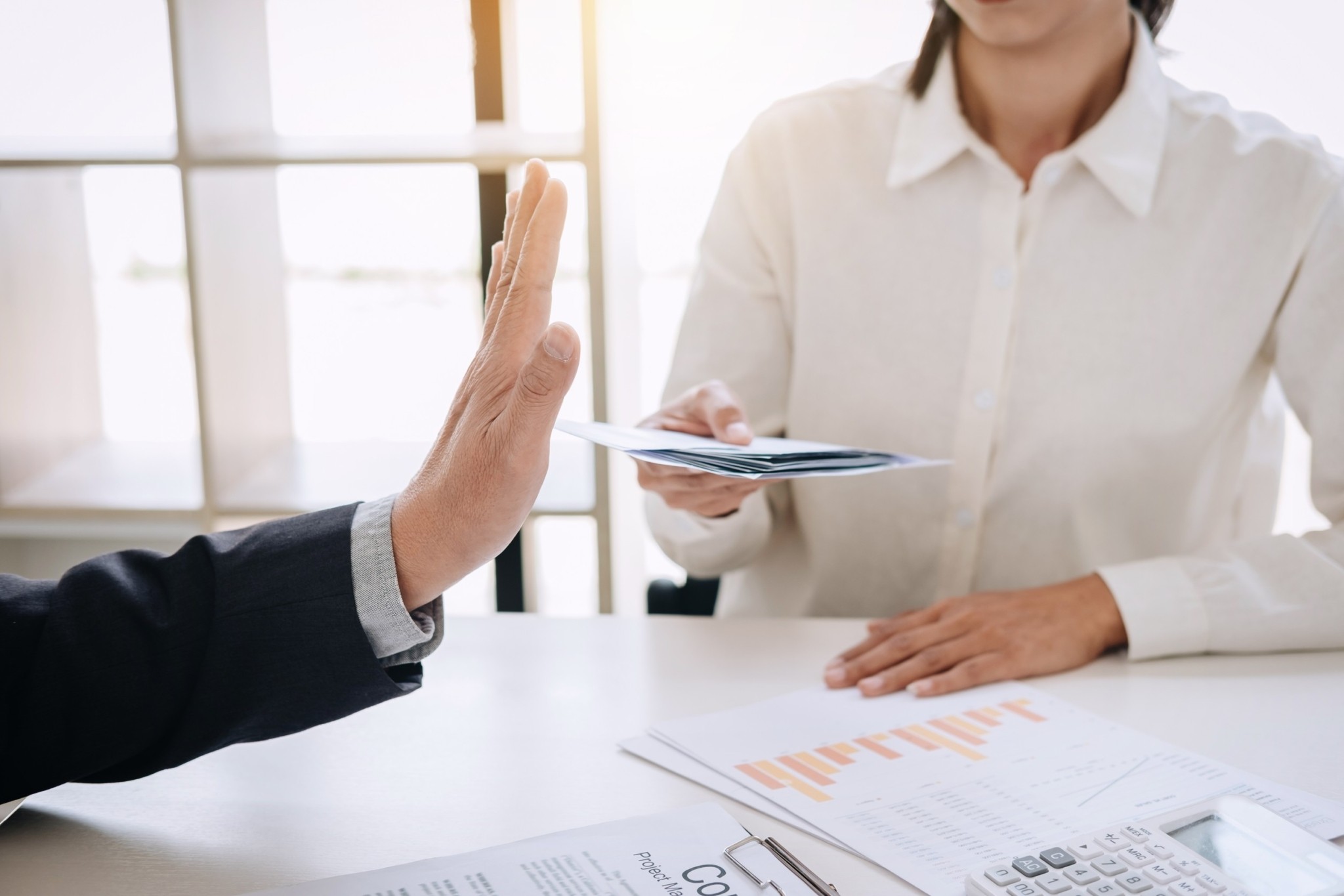 Διεθνής Διαφάνεια: Βελτίωση της Ελλάδας στην αντιμετώπιση της διαφθοράς – Άνοδος 11 θέσεων σε σχέση με το 2018