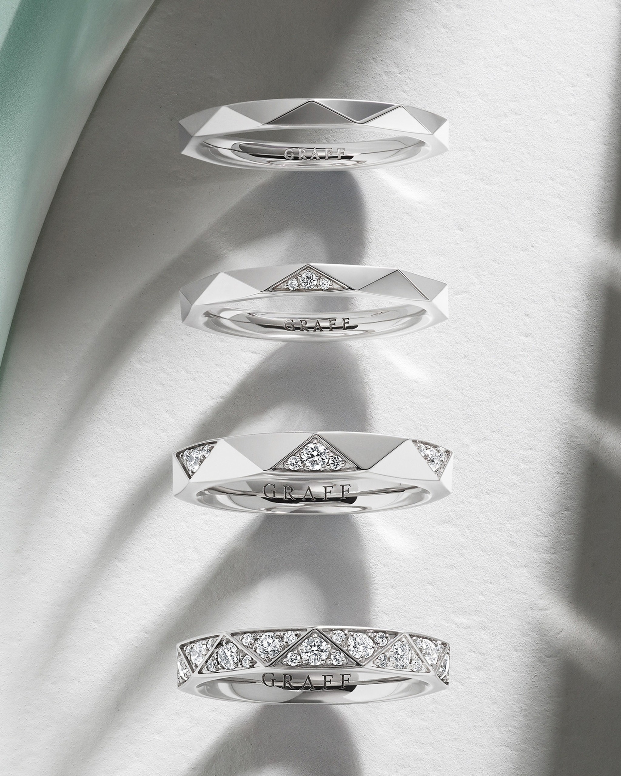 Πέτρα, σχέδιο, τιμή: Πώς δημιουργείται ένα μονόπετρο δαχτυλίδι κατά παραγγελία