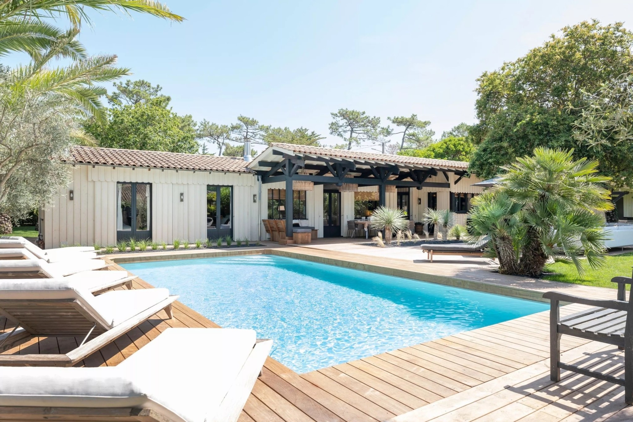 Ταξίδι στα γαλλικά Χάμπτονς: Το καταφύγιο πλούσιων και διάσημων στον Ατλαντικό