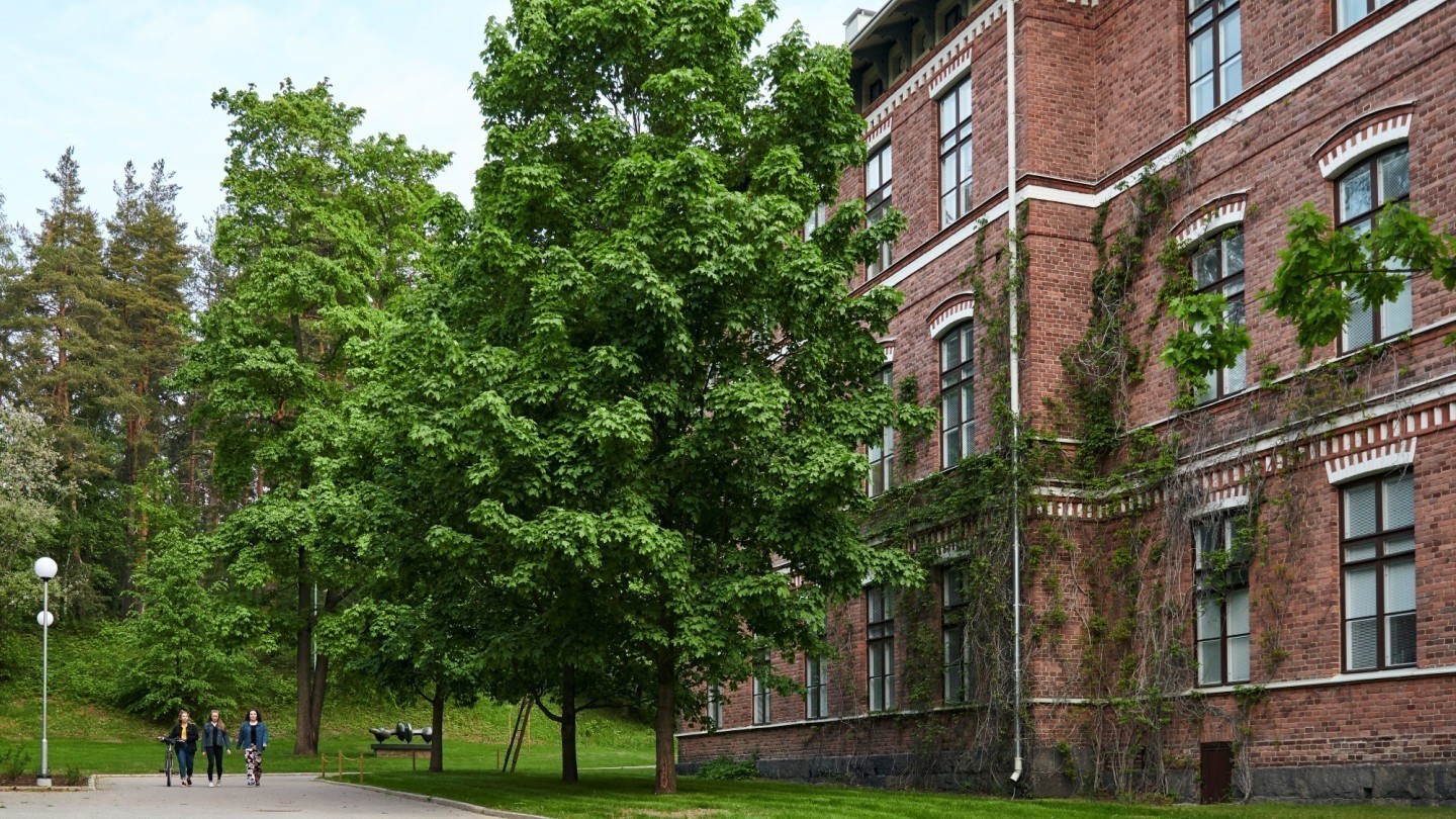 5 πανεπιστήμια που σχεδιάστηκαν από ιερά τέρατα της αρχιτεκτονικής