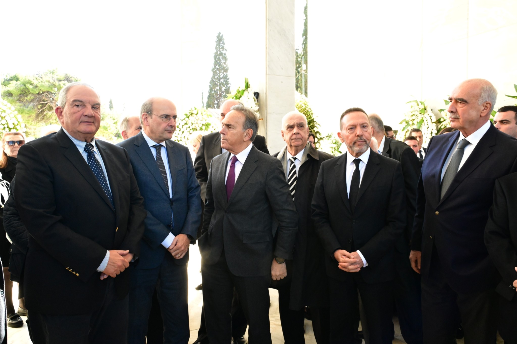 Άννας Ψαρούδα-Μπενάκη: Με χειροκροτήματα το «ύστατο χαίρε» στο Α΄Νεκροταφείο