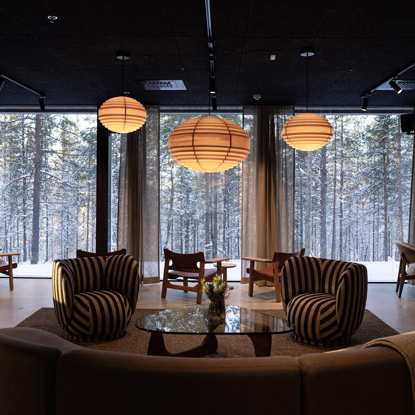 Πάγος και φωτιά στη Λαπωνία: Η εμπειρία της αρκτικής πολυτέλειας