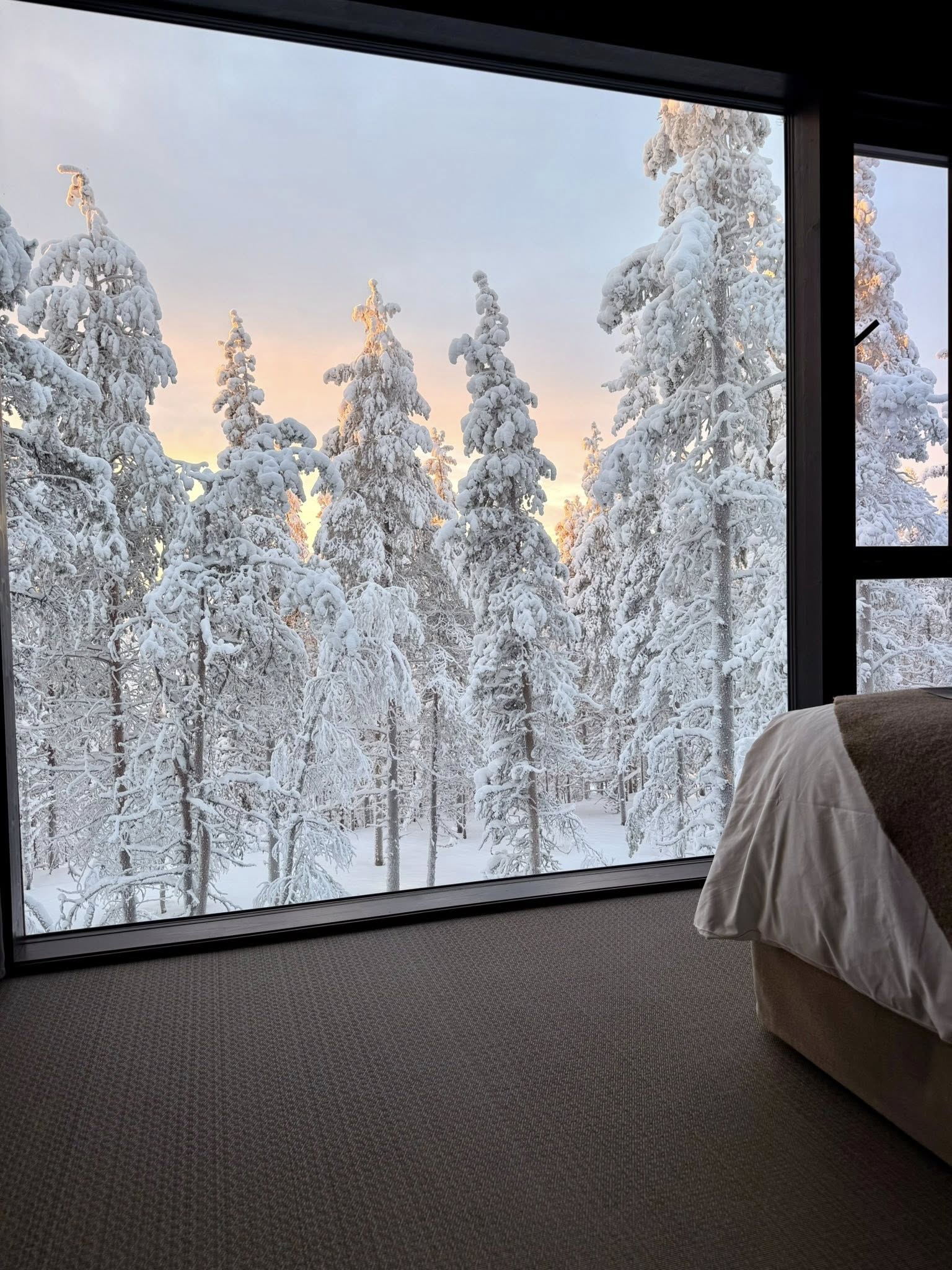 Πάγος και φωτιά στη Λαπωνία: Η εμπειρία της αρκτικής πολυτέλειας