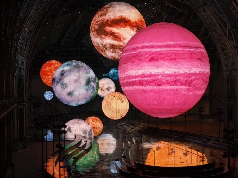 Οι πιο εντυπωσιακές επιδείξεις μόδας είναι υπερπαραγωγές σκηνογραφίας