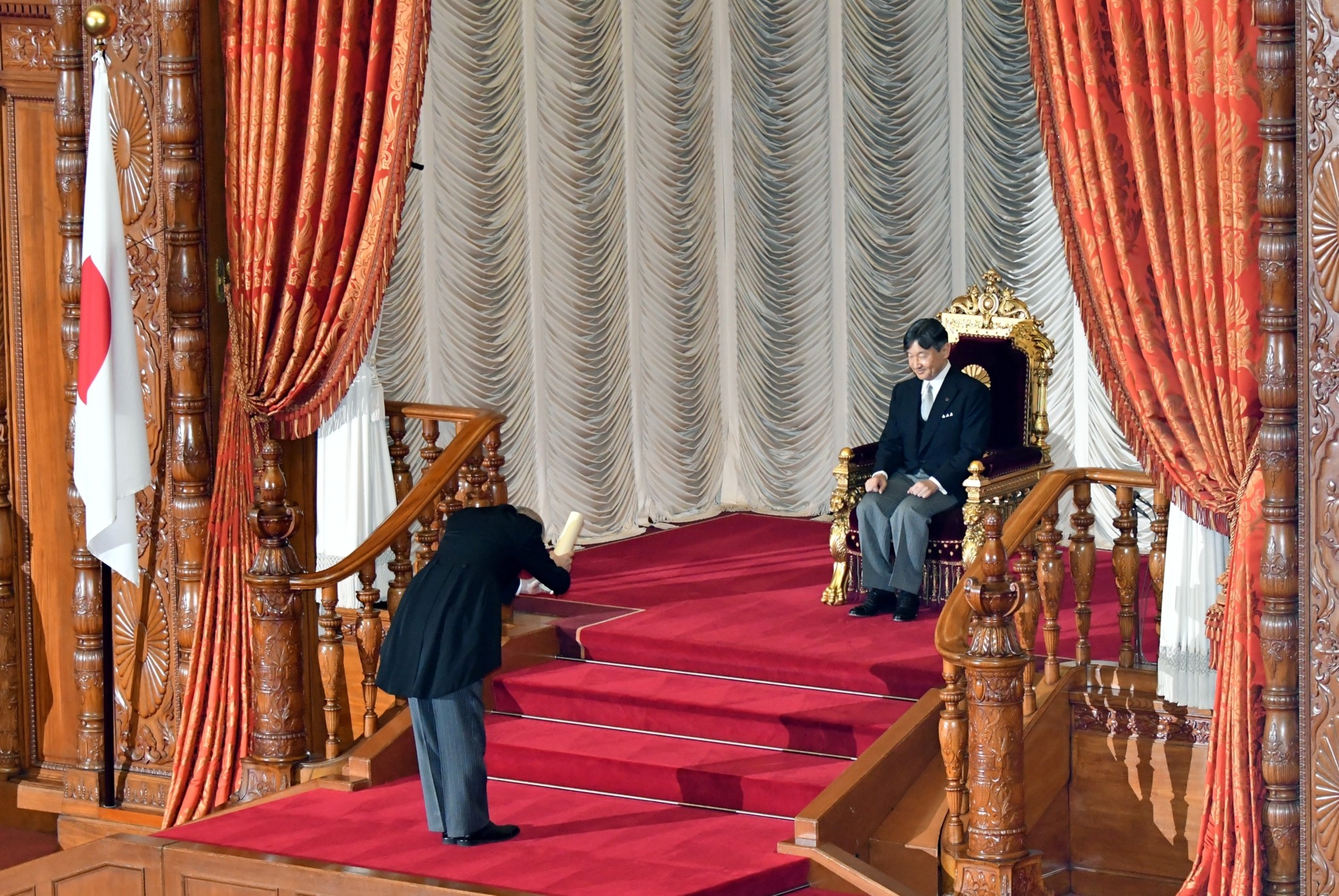 Αυτοκράτορας της Ιαπωνίας: Η ζωή μέσα στον αρχαιότερο εν ενεργεία θεσμό του κόσμου