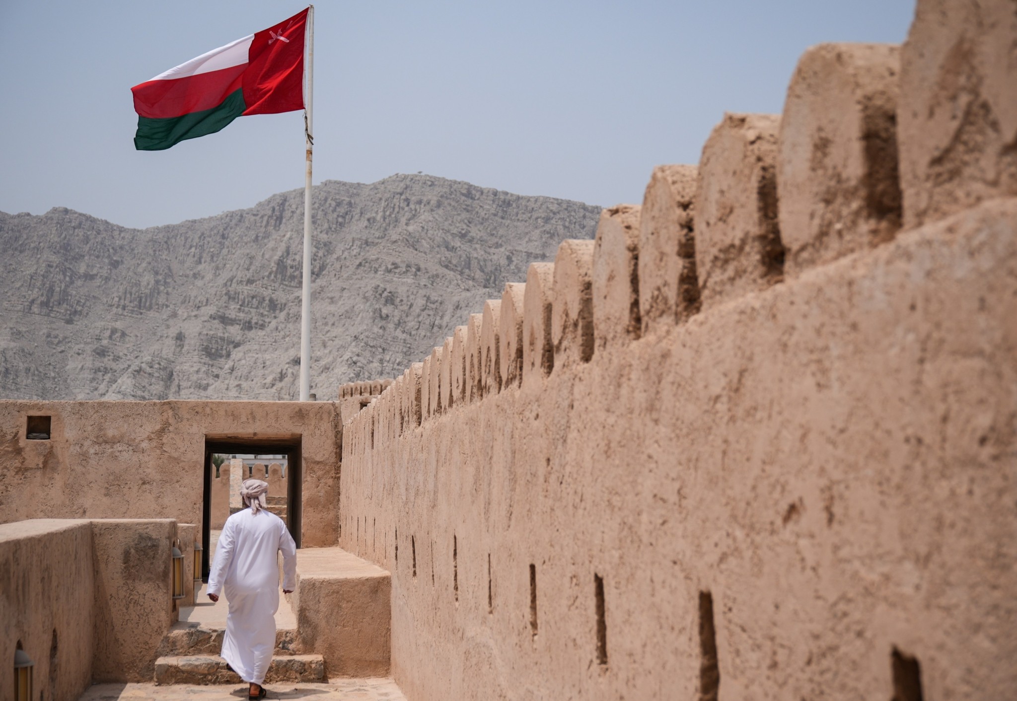 Μουσαντάμ: Η παράξενη ιστορία της xερσονήσου που ελέγχει τα Στενά του Ορμούζ