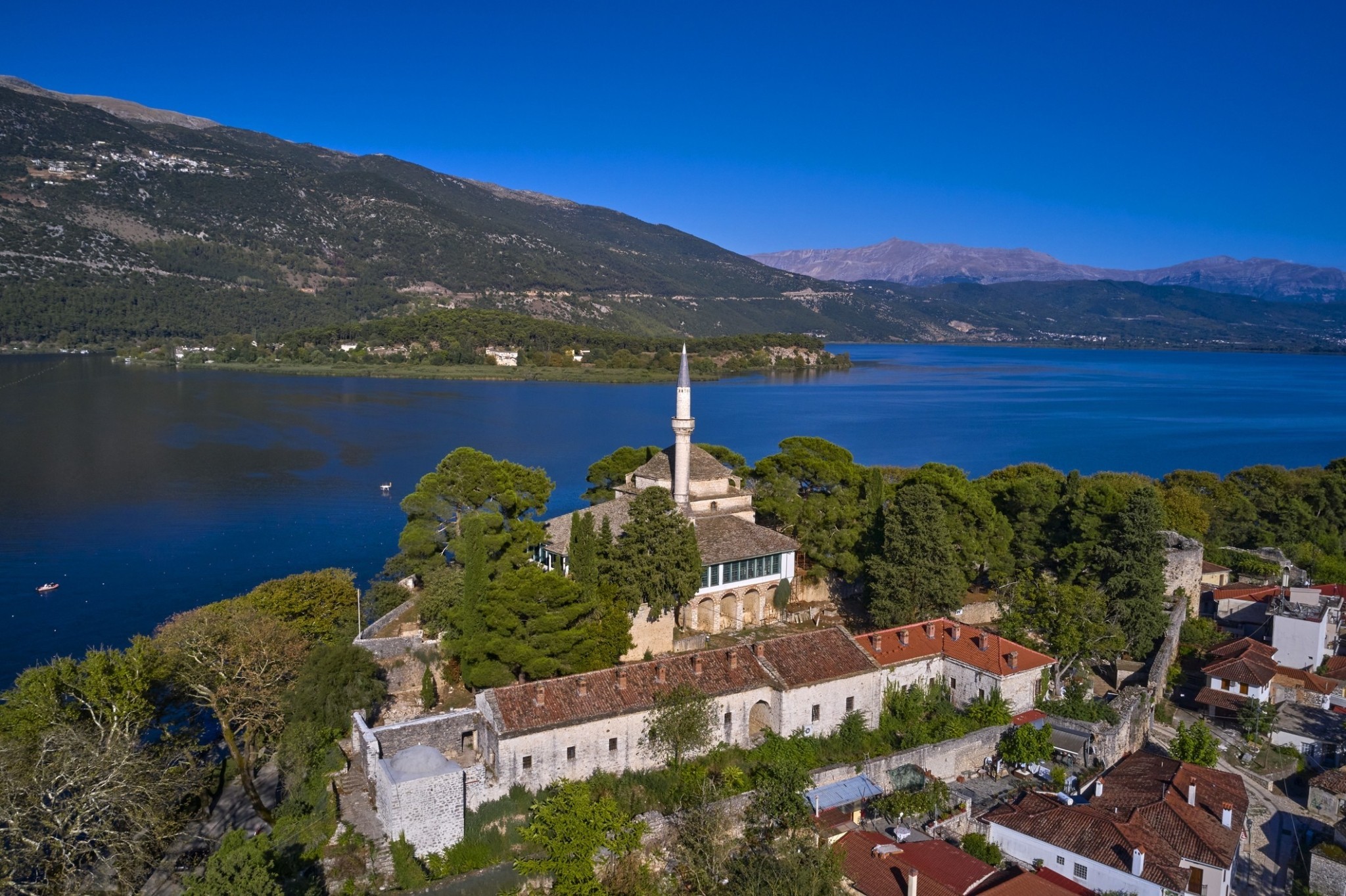 Πάσχα: 7 προορισμοί στην Ελλάδα για μια εμπειρία που μένει στη μνήμη