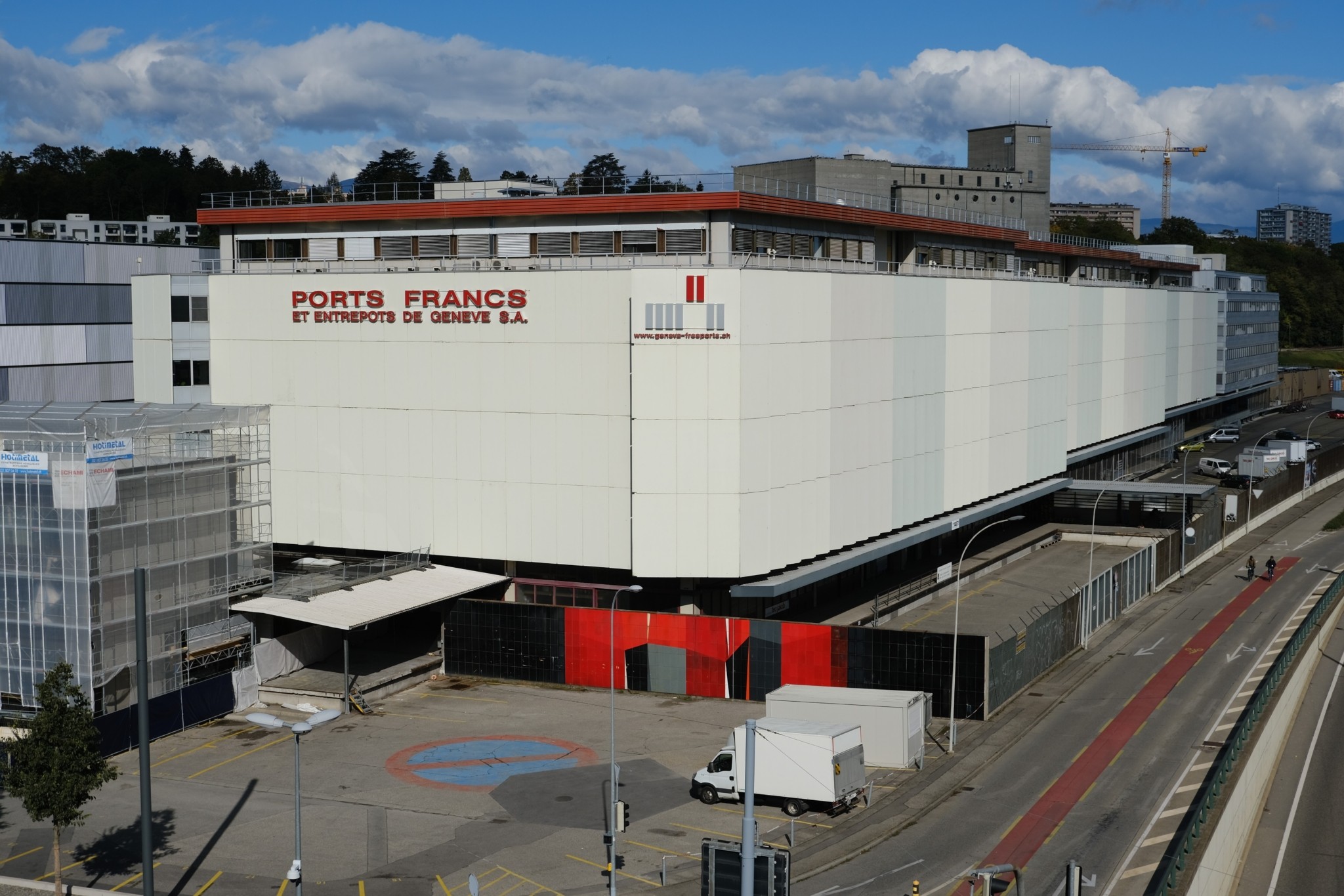 Ο ανεκτίμητος πλούτος που υπάρχει στα αφορολόγητα θησαυροφυλάκια της Γενεύης