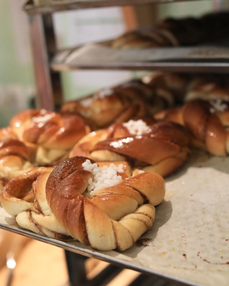 Ουρές και business στην Αθήνα για τα νοστιμότερα Cinnamon rolls – Aυτά είναι τα 5 τοπ