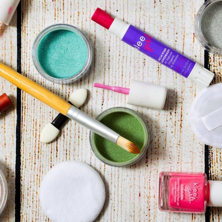 Πελάτες ετών 6: Κέρδη εκατομμυρίων για τα παιδικά καλλυντικά