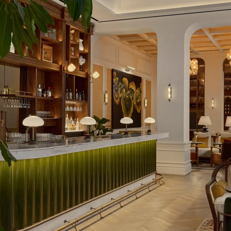 Το πολυαναμενόμενο ξενοδοχείο Six Senses άνοιξε στο Λονδίνο