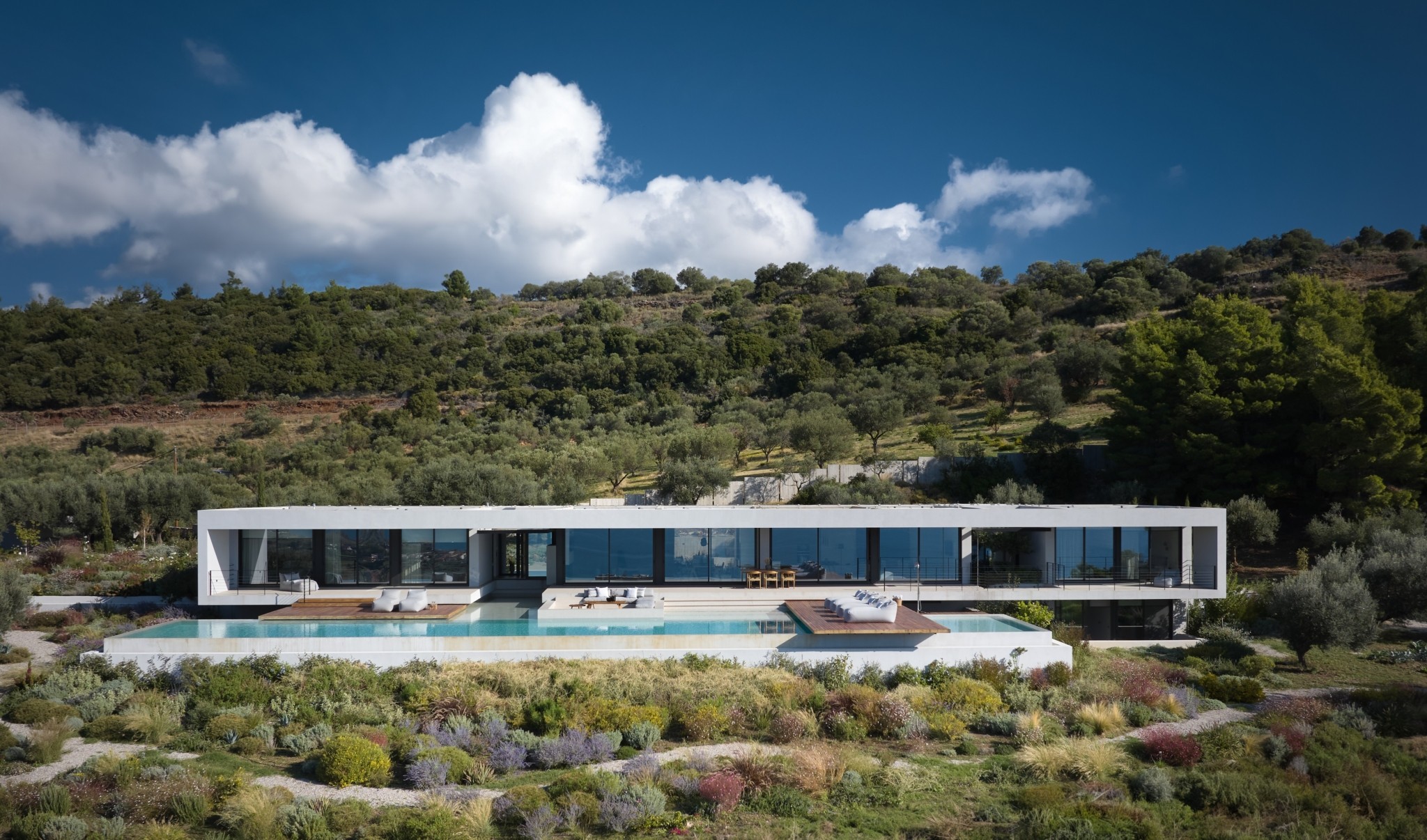 Δύο εντυπωσιακές design κατοικίες στη Ναύπακτο