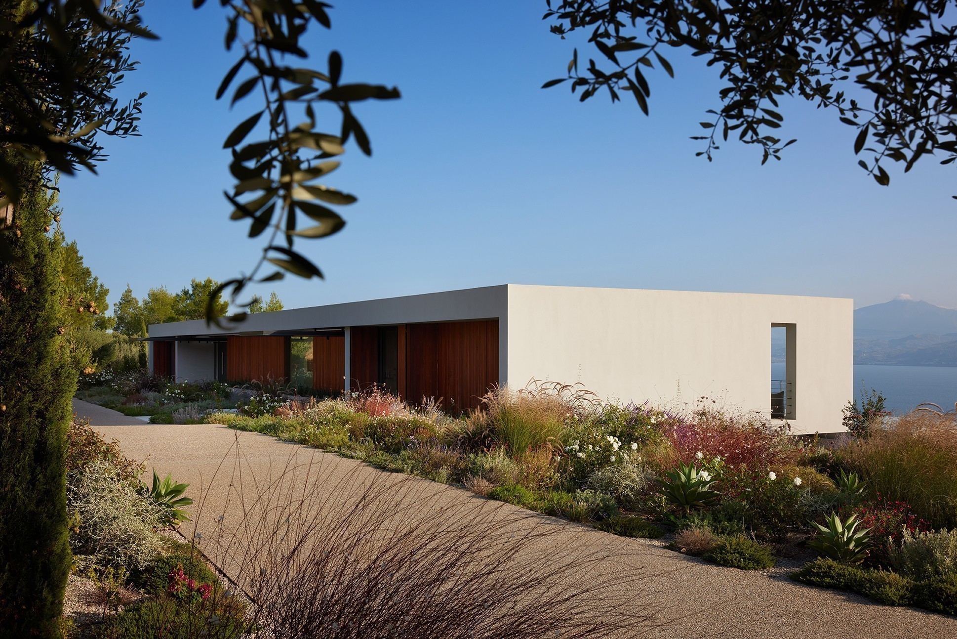 Δύο εντυπωσιακές design κατοικίες στη Ναύπακτο