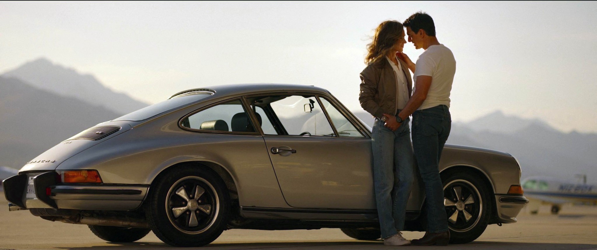 Top Gun: Γιατί συνεχίζει να επηρεάζει τη μόδα και το lifestyle 40 χρόνια μετά