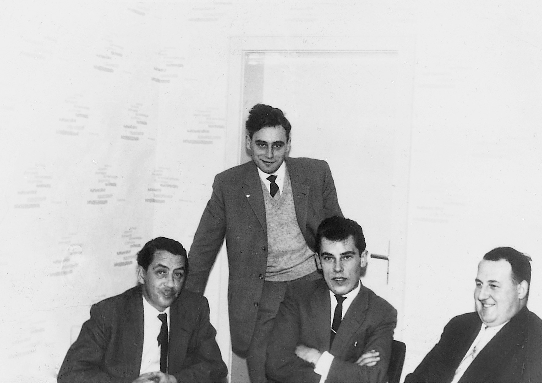 O άνθρωπος που έχτισε έναν κολοσσό χωρίς να τον καταλάβει κανείς