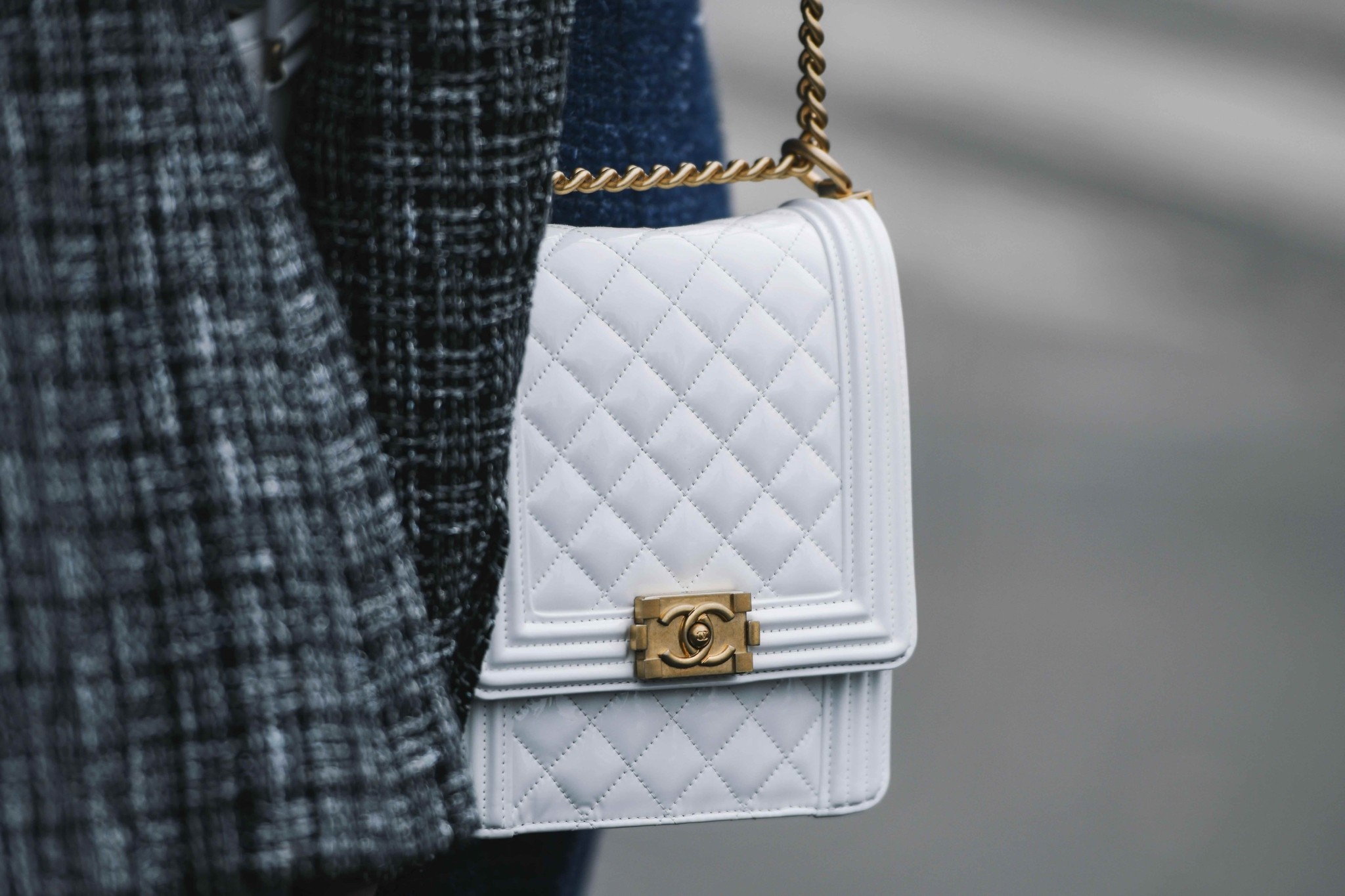 Vintage τσάντες Chanel: Οδηγός αγοράς, τιμών και αυθεντικότητας