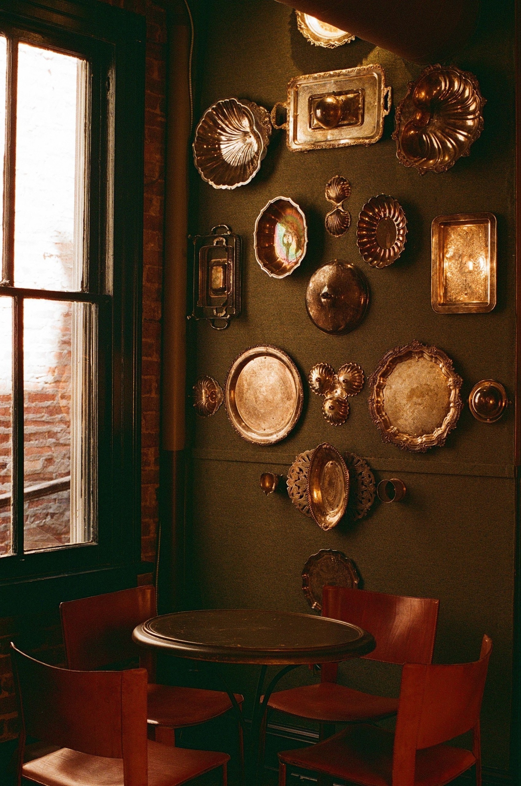 Eστιατόρια απαγορεύουν τη χρήση κινητού τηλεφώνου