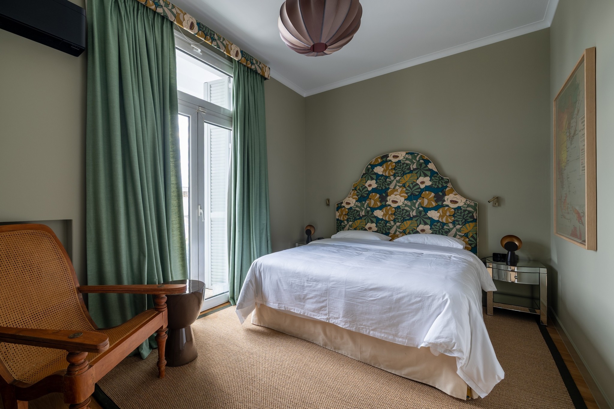 Κολωνάκι: Μια υπέροχη ανακαίνιση ρετιρέ σε πολυκατοικία του μεσοπολέμου