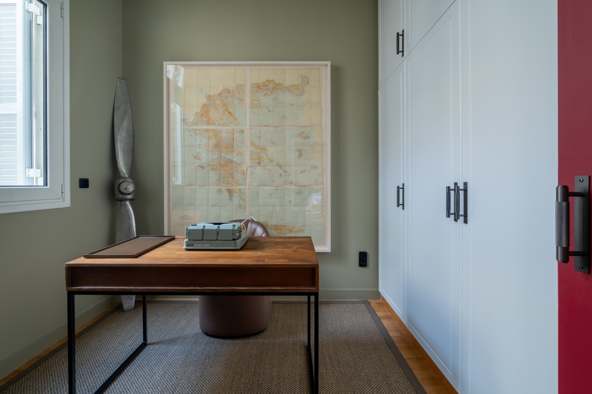 Κολωνάκι: Μια υπέροχη ανακαίνιση ρετιρέ σε πολυκατοικία του μεσοπολέμου