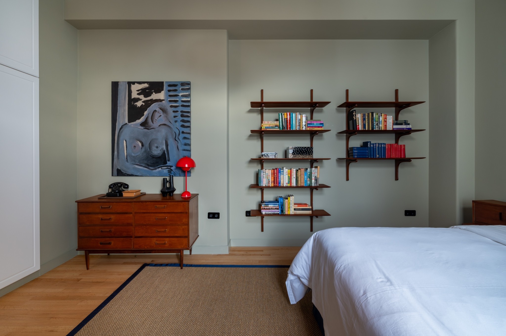 Κολωνάκι: Μια υπέροχη ανακαίνιση ρετιρέ σε πολυκατοικία του μεσοπολέμου