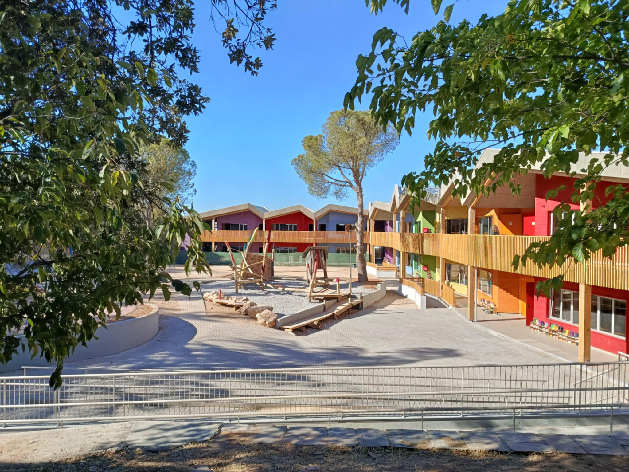 Waldorf: Το σχολείο που δεν μοιάζει με σχολείο