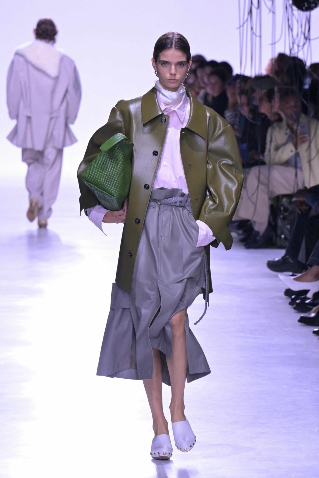 Πώς ντύνονται σήμερα τα ανώτερα γυναικεία στελέχη