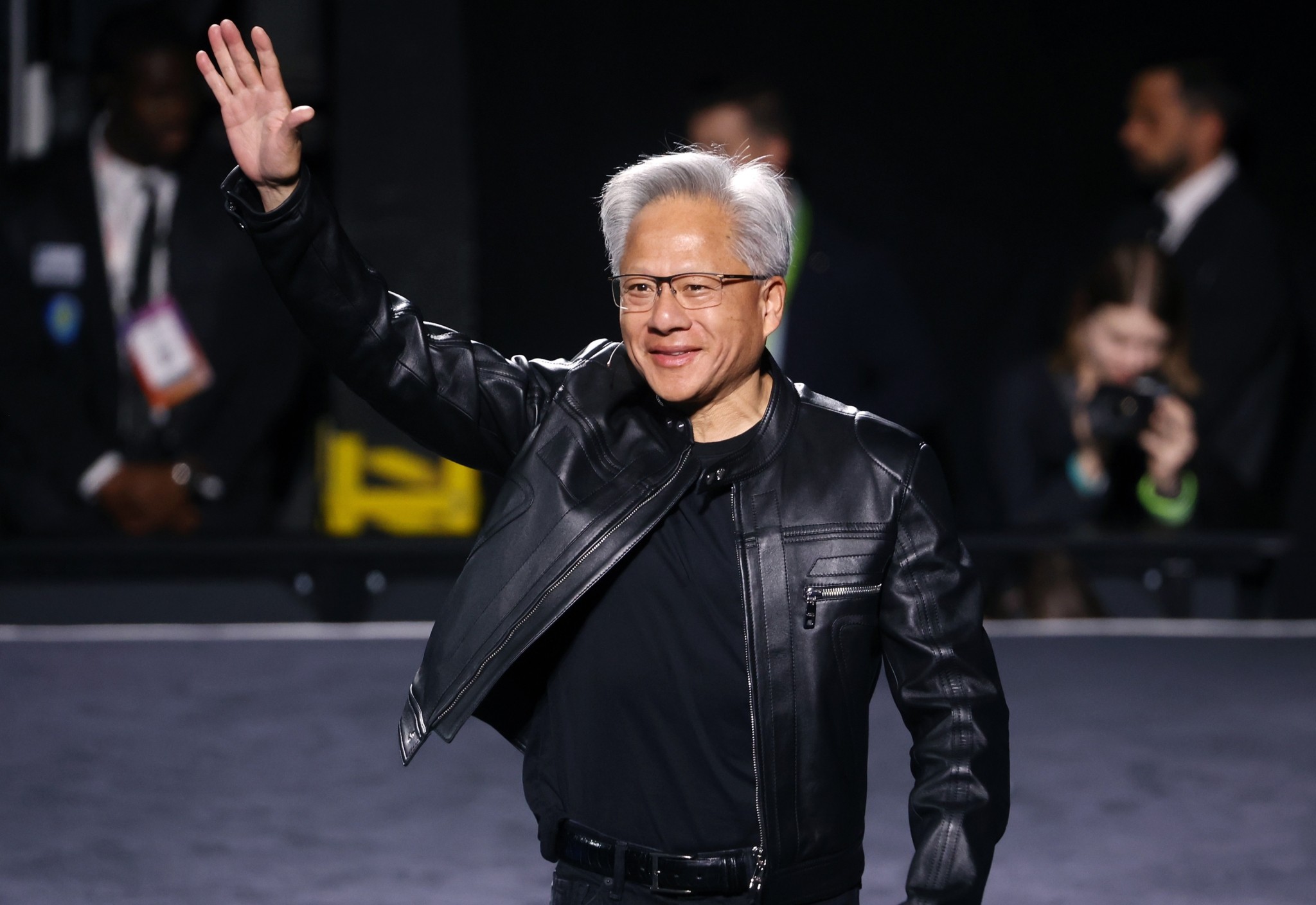 Οι θηριώδεις αμοιβές των πιο ακριβοπληρωμένων CEO