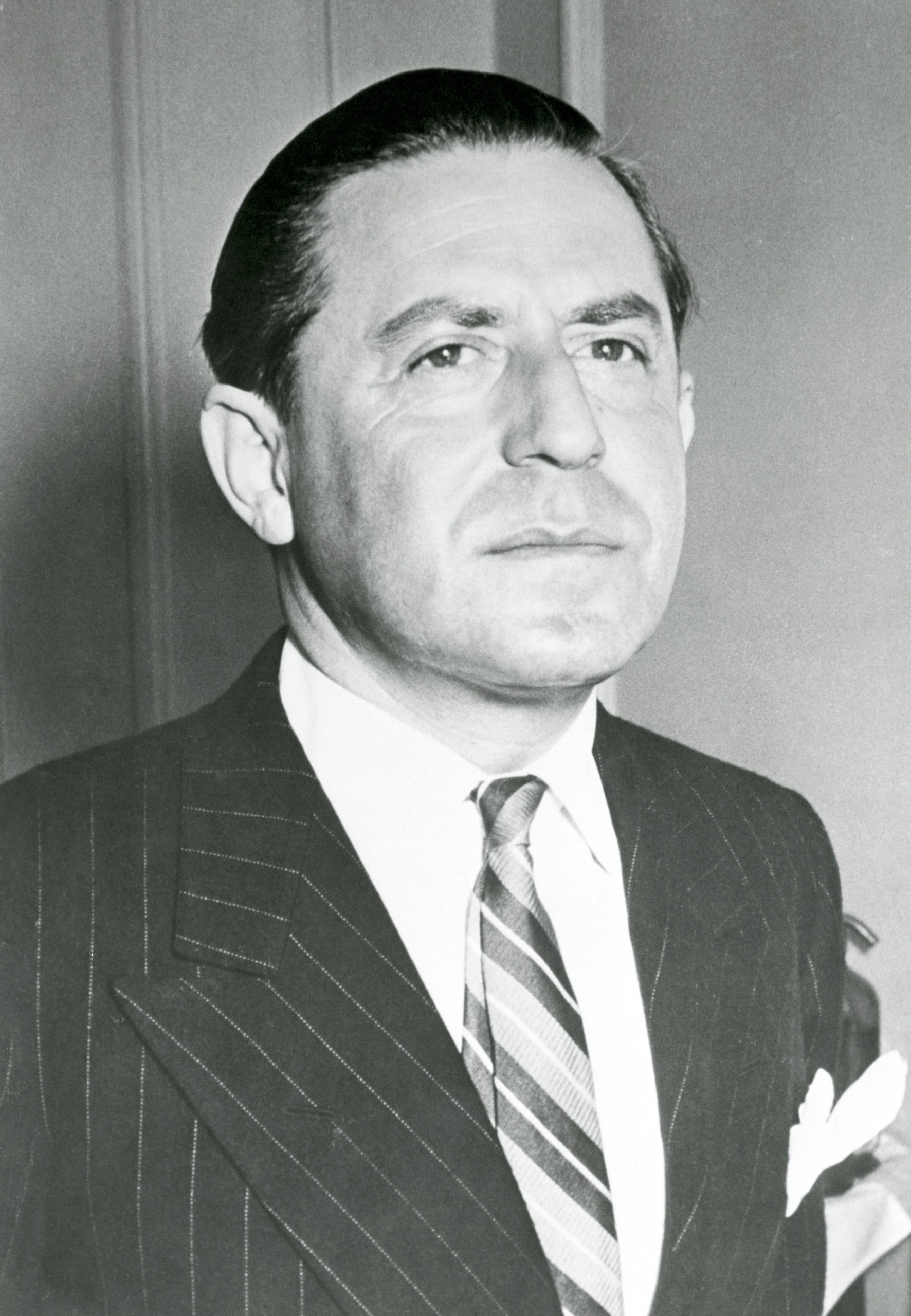 Σταύρος Νιάρχος: Η ζωή, οι γάμοι και η αυτοκρατορία του χρυσού Έλληνα