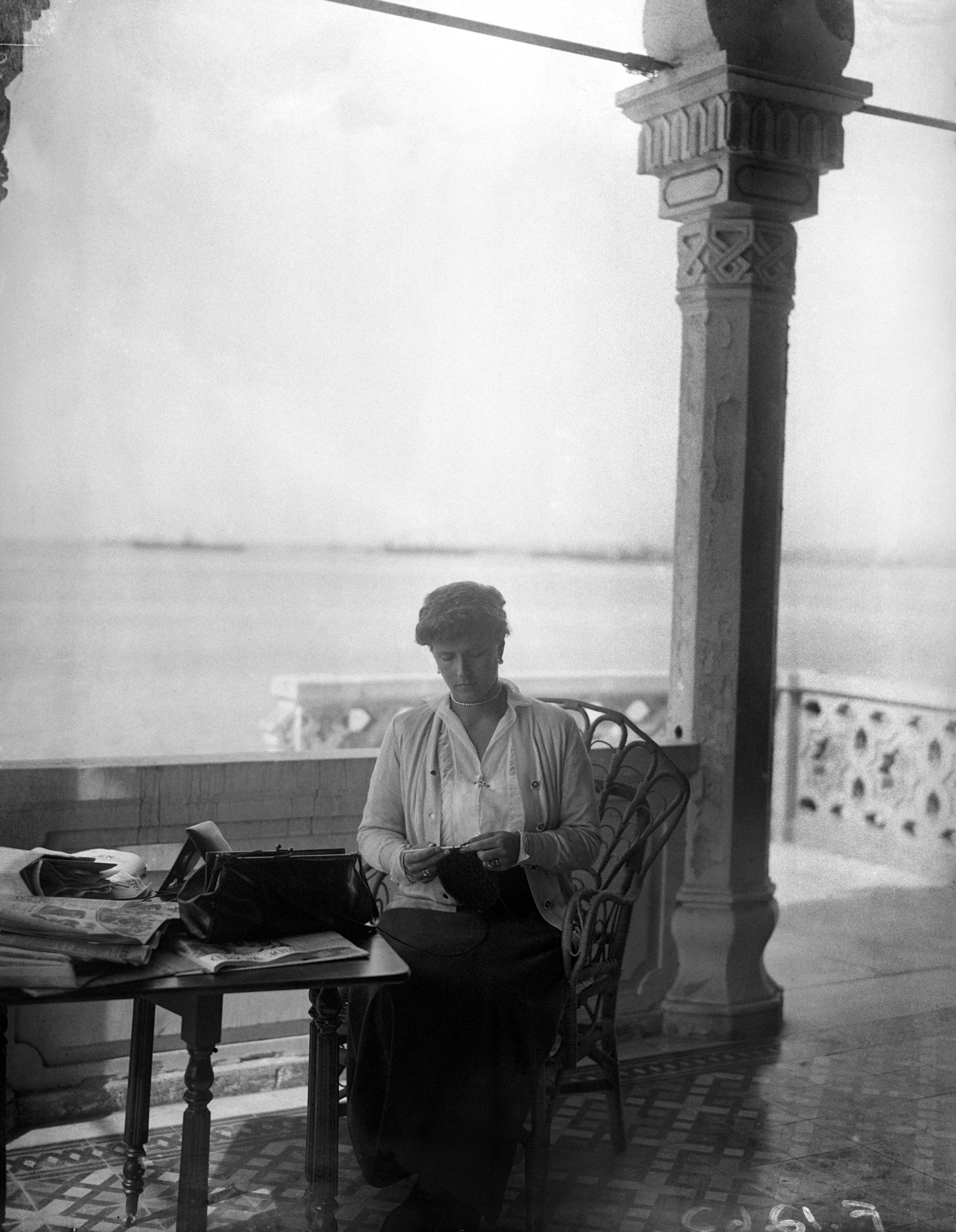 Πριγκίπισσα Αλίκη: Η μυθιστορηματική ζωή της μητέρας του Πρίγκιπα Φιλίππου και η σχέση της με την Ελλάδα