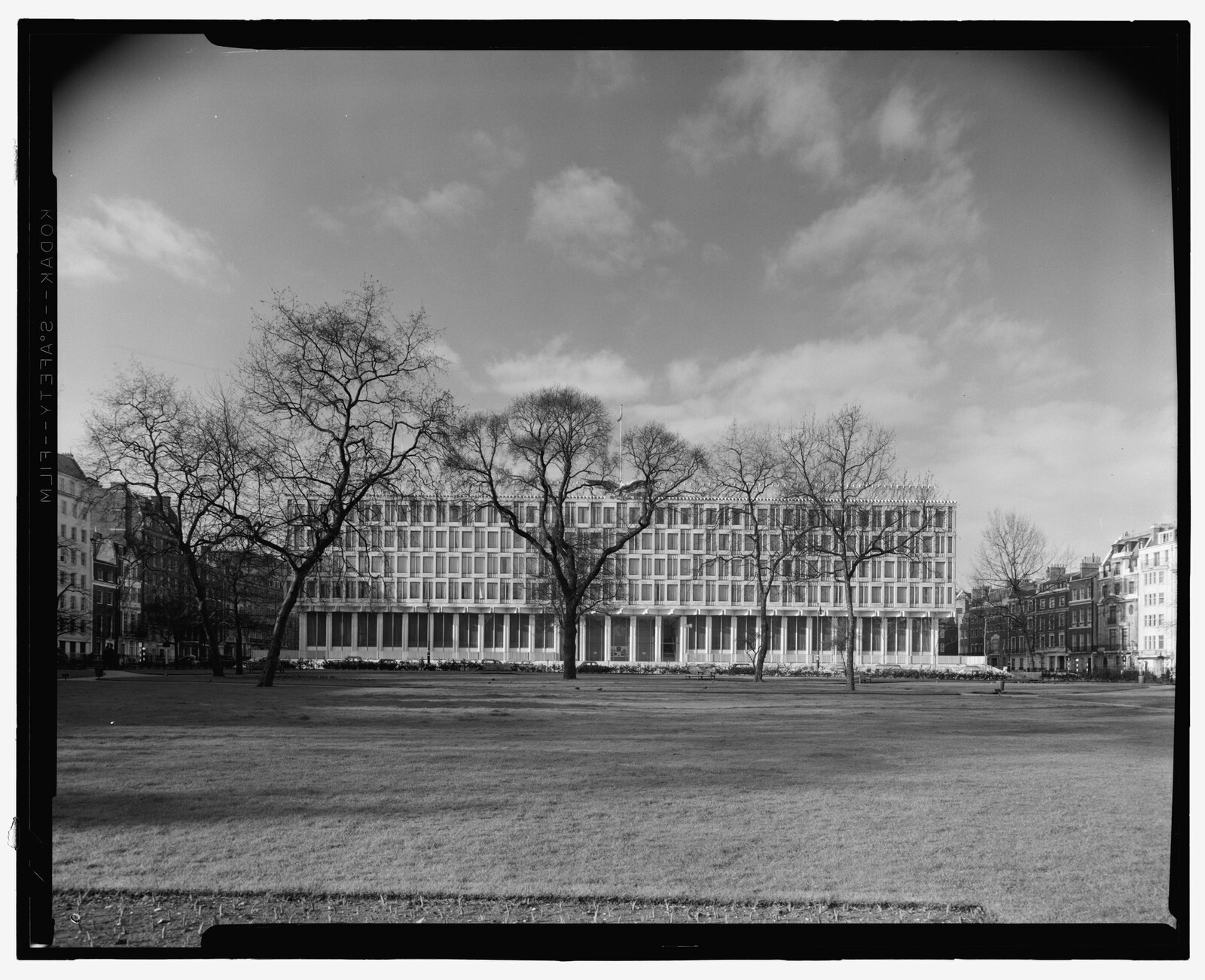 Ο φούρνος έγινε γκαλερί, ο στρατώνας ξενοδοχείο και η εκκλησία κολυμβητήριο