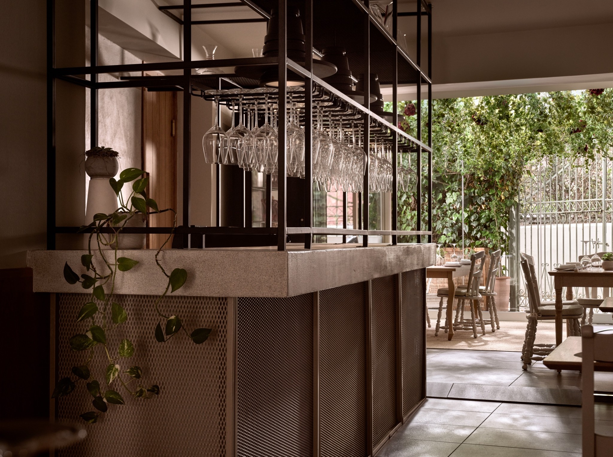 Prosilio & Olive Tree Houses: Δυο νέοι επιχειρηματίες στη Ζάκυνθο κάνουν τη διαφορά