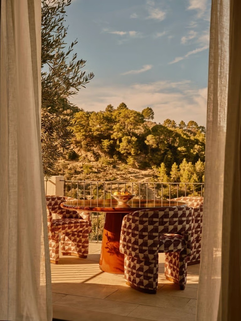 Τα πολυτελή ξενοδοχεία γίνονται μπουτίκ εμπορικά κέντρα