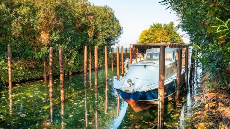 Πωλείται το ιδιωτικό νησί των Swarovski στη Βενετία 