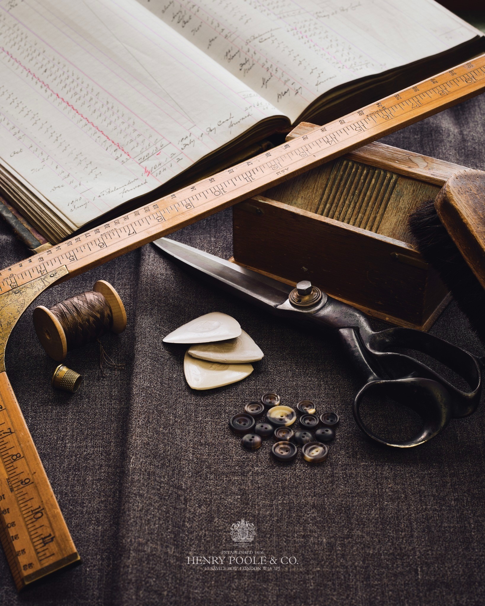 Γιατί ένα χειροποίητο κοστούμι των 8.000 ευρώ μπορεί να είναι φθηνότερο από ένα των 2.500