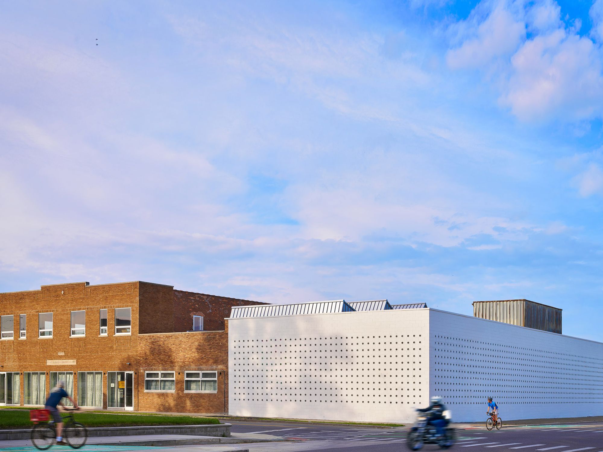 Ο φούρνος έγινε γκαλερί, ο στρατώνας ξενοδοχείο και η εκκλησία κολυμβητήριο