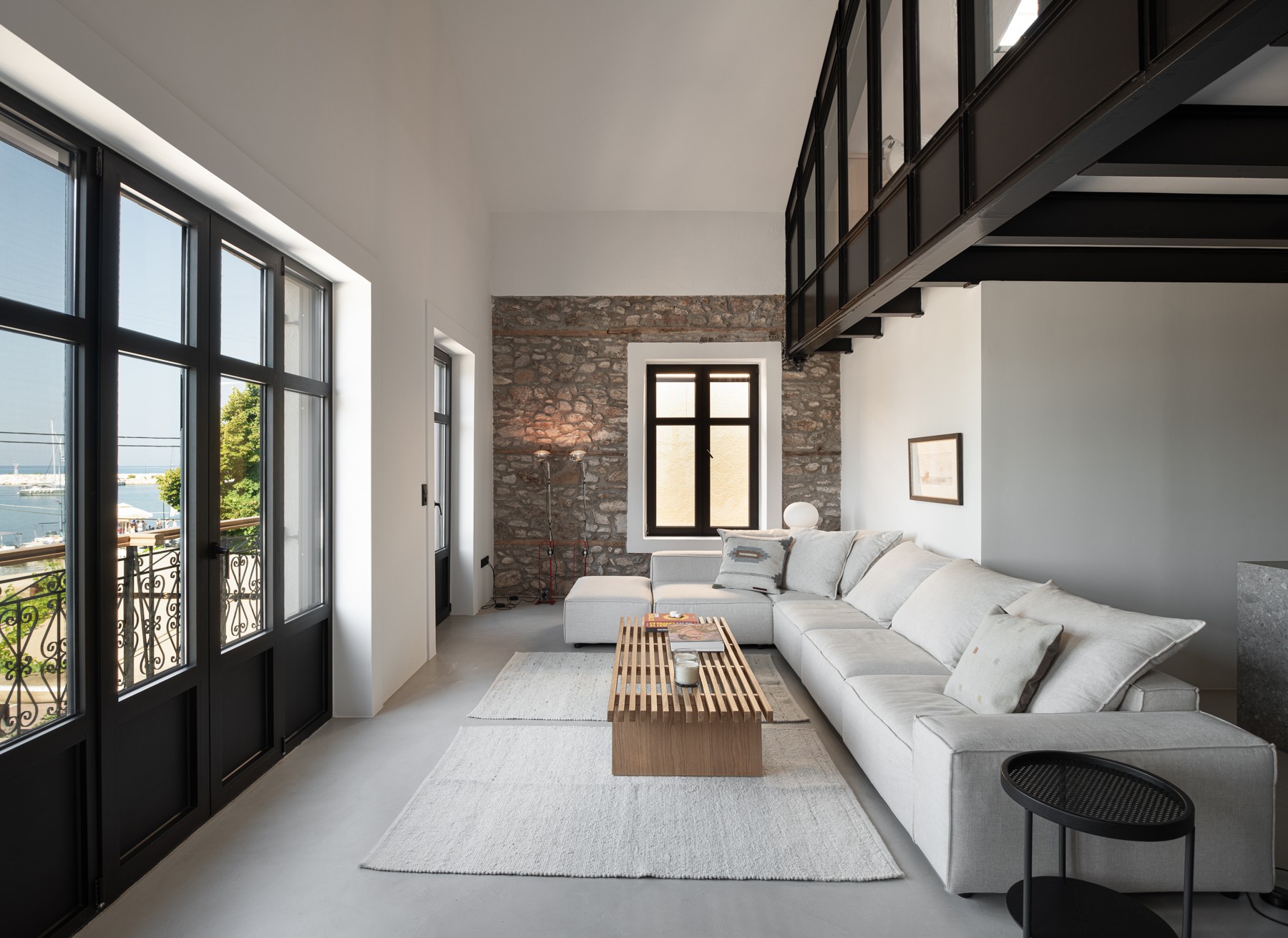 Δυο design κατοικίες σε Θάσο και Κύθηρα