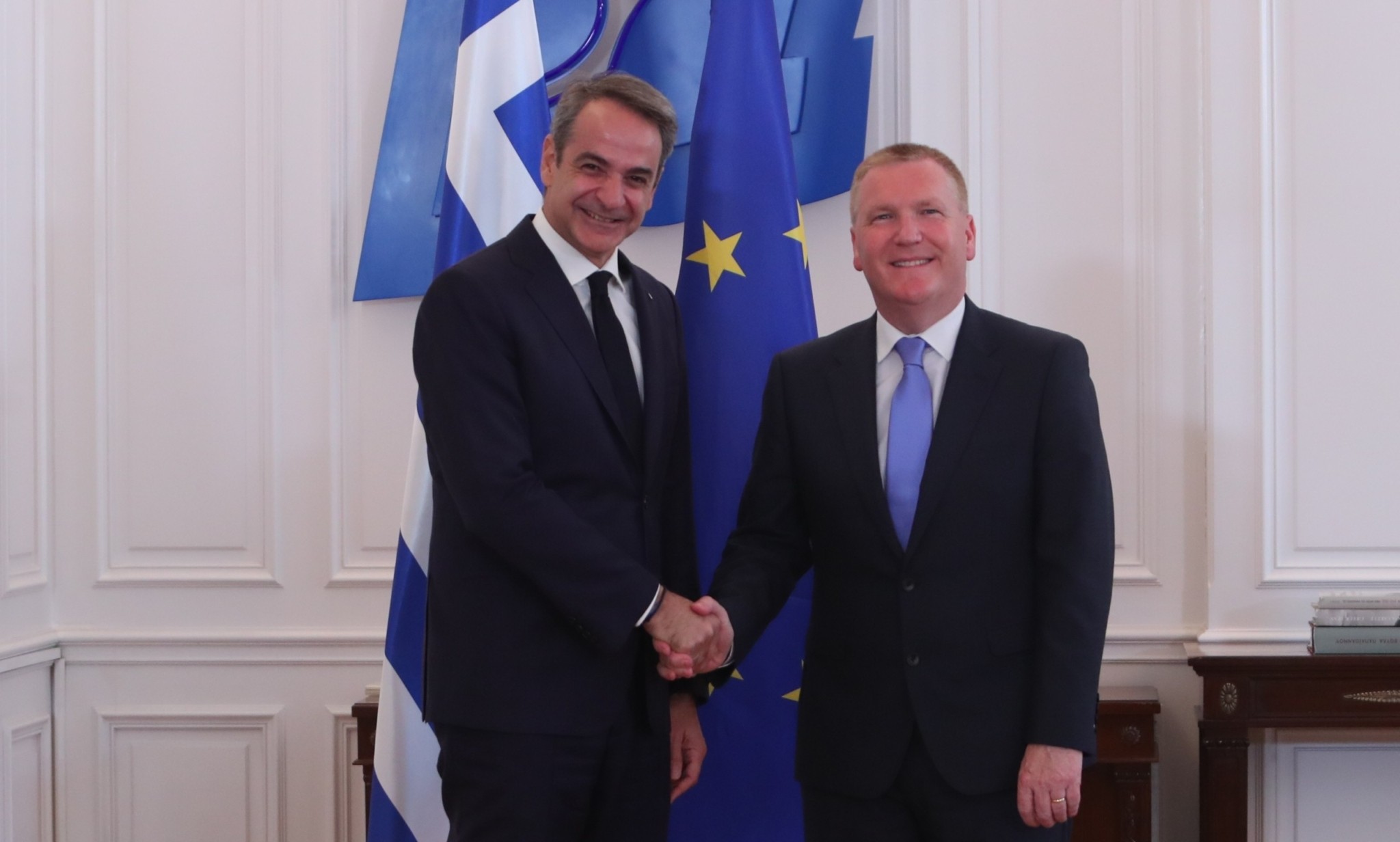 Επίτροπος ΕΕ προς Μητσοτάκη: «Η πρόοδος της Ελλάδας στο Κράτος Δικαίου ενισχύει την οικονομία και τις επενδύσεις» (pic)