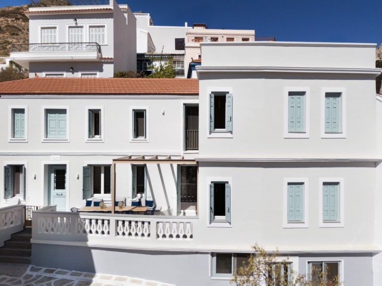 Δύο έργα σε Μάνη και Κάρπαθο αποθεώνουν την τέχνη του ντόπιου μάστορα