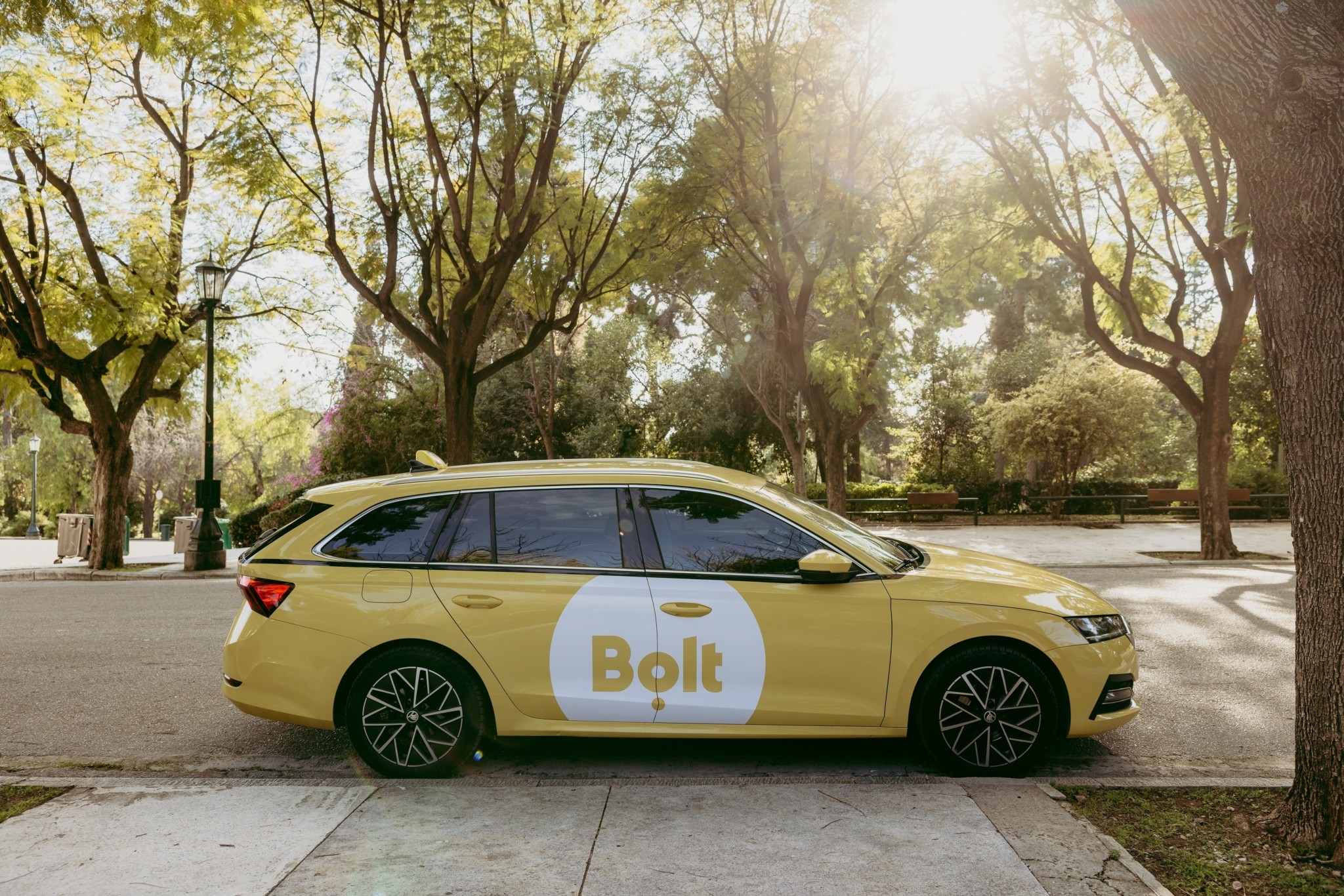 Πότε κορυφώνεται η ζήτηση για ride-hailing στην ελληνική αγορά – Νέα στοιχεία της Bolt