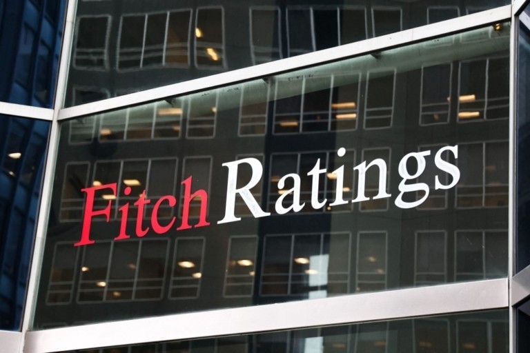 Fitch: Αμετάβλητη αξιολόγηση για την Ελλάδα σε «ΒΒΒ» με σταθερές προοπτικές (πίνακας)