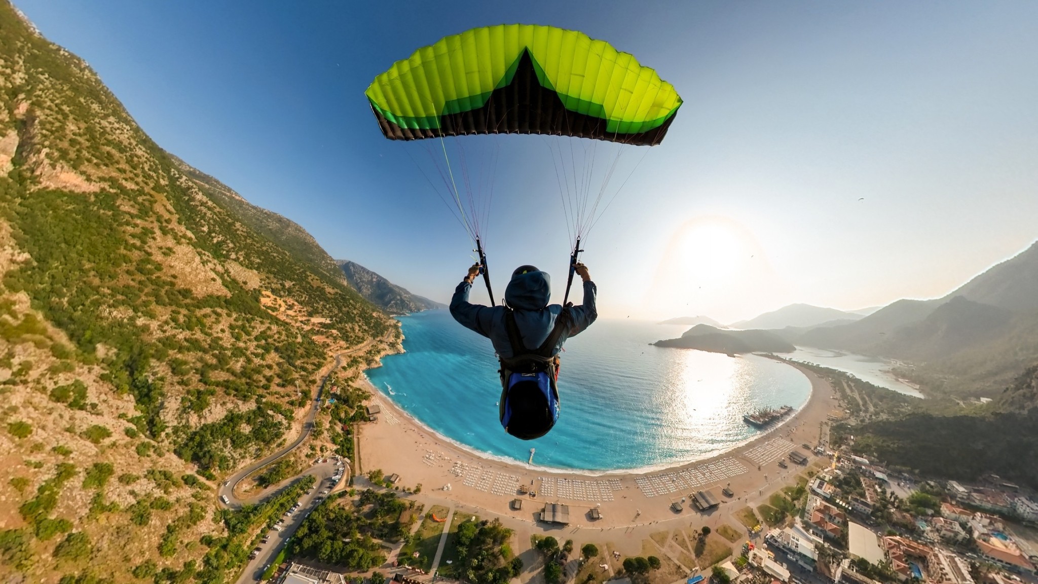 Η πραγματική ιστορία πίσω από τις Γαλάζιες Σημαίες στις παραλίες