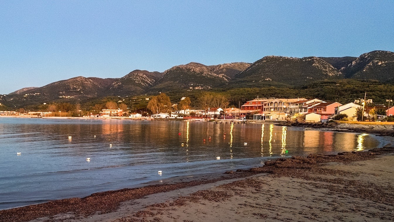 Κοινωνικός Τουρισμός ΔΥΠΑ 2026: Πότε αρχίζει η εξαργύρωση για τις επιταγές