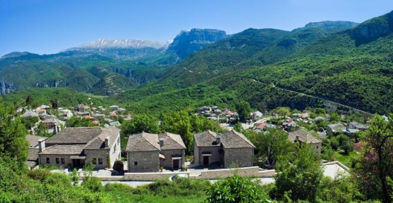 Το Aristi Mountain Resort αλλάζει χέρια 20 χρόνια μετά – Ο δημιουργός του Βασίλης Ιωσηφίδης και το αποτύπωμά του στην Ηπειρο