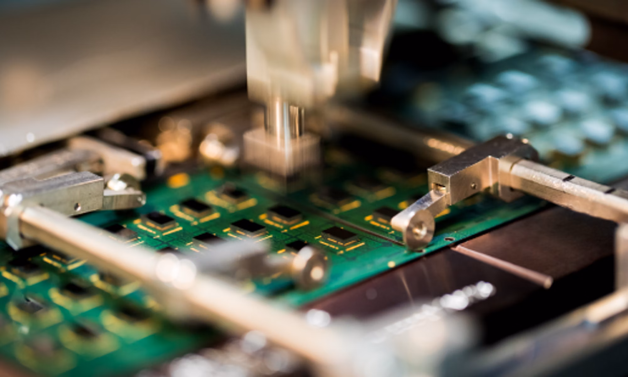 Micron: Γιατί όλοι μιλούν για τον κολοσσό της τεχνητής νοημοσύνης