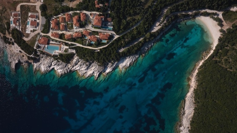 Κωνσταντίνος Κόντος (Εmelisse Resort): ‘’Η πραγματική πολυτέλεια δεν βρίσκεται στο θεαματικό, αλλά στο αυθεντικό’’